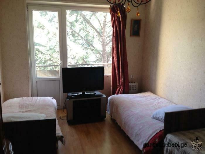 предлагаем вам двух комнатную квартиру в одной из центральных локации Тбилиси.
