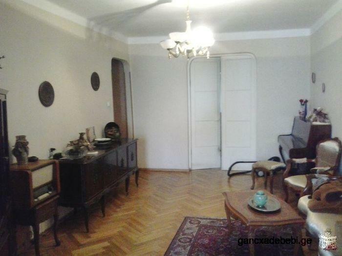 продаетса квартира в Тбилиси на Вере в лучшем месте и в самом центре города.