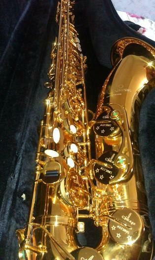 продам эксклюзивный Tenor Saxophone "Chicago Jazz Series" made in Germany